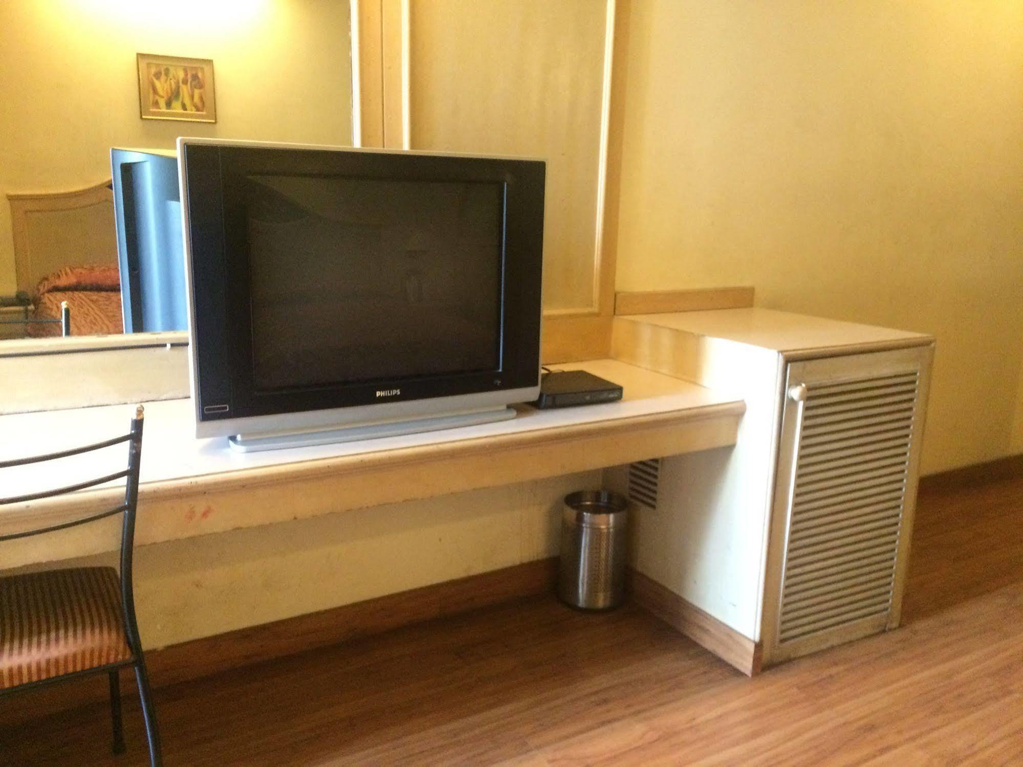 כלכותה Park Palace Hotel מראה חיצוני תמונה