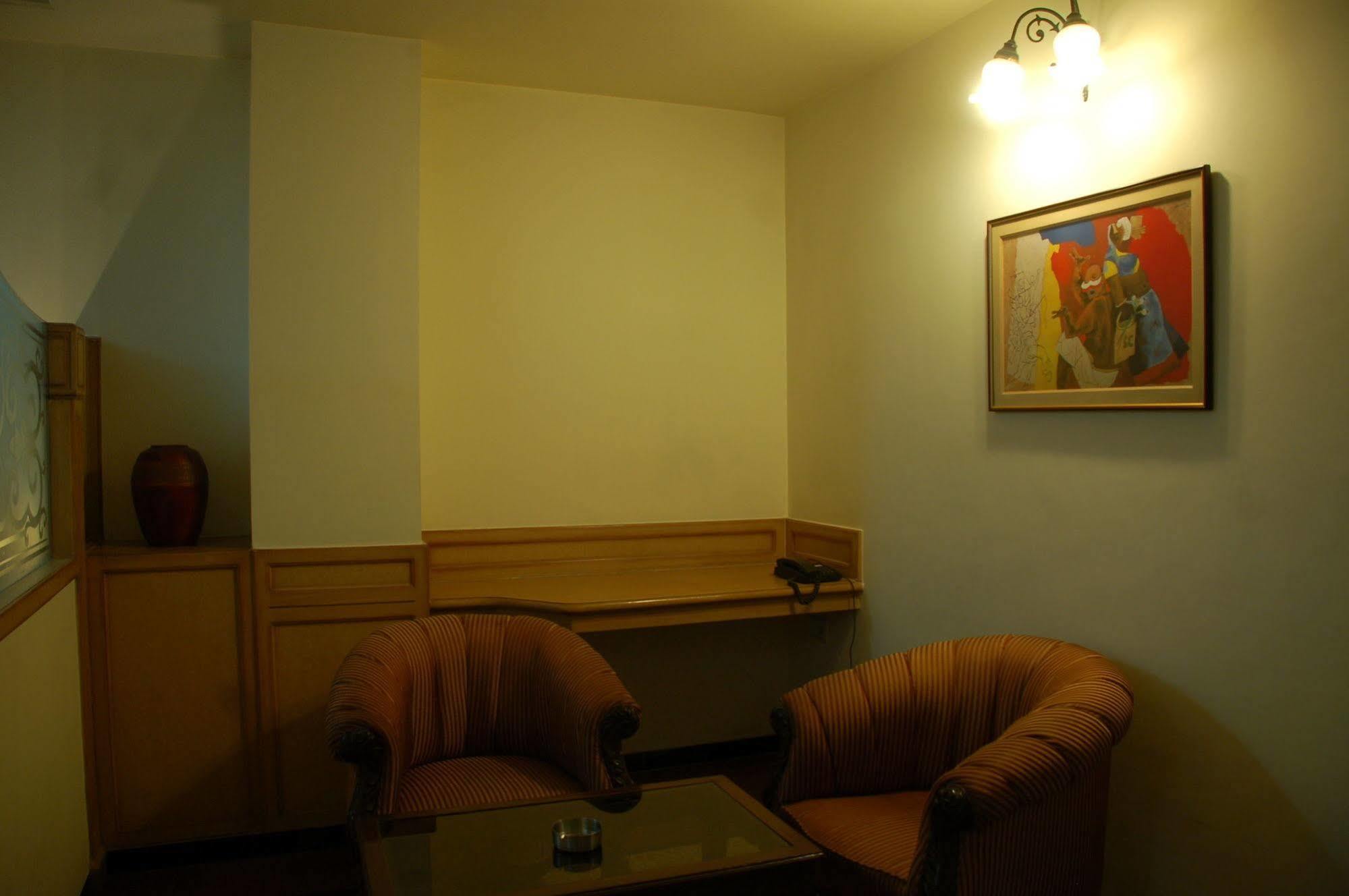 כלכותה Park Palace Hotel מראה חיצוני תמונה