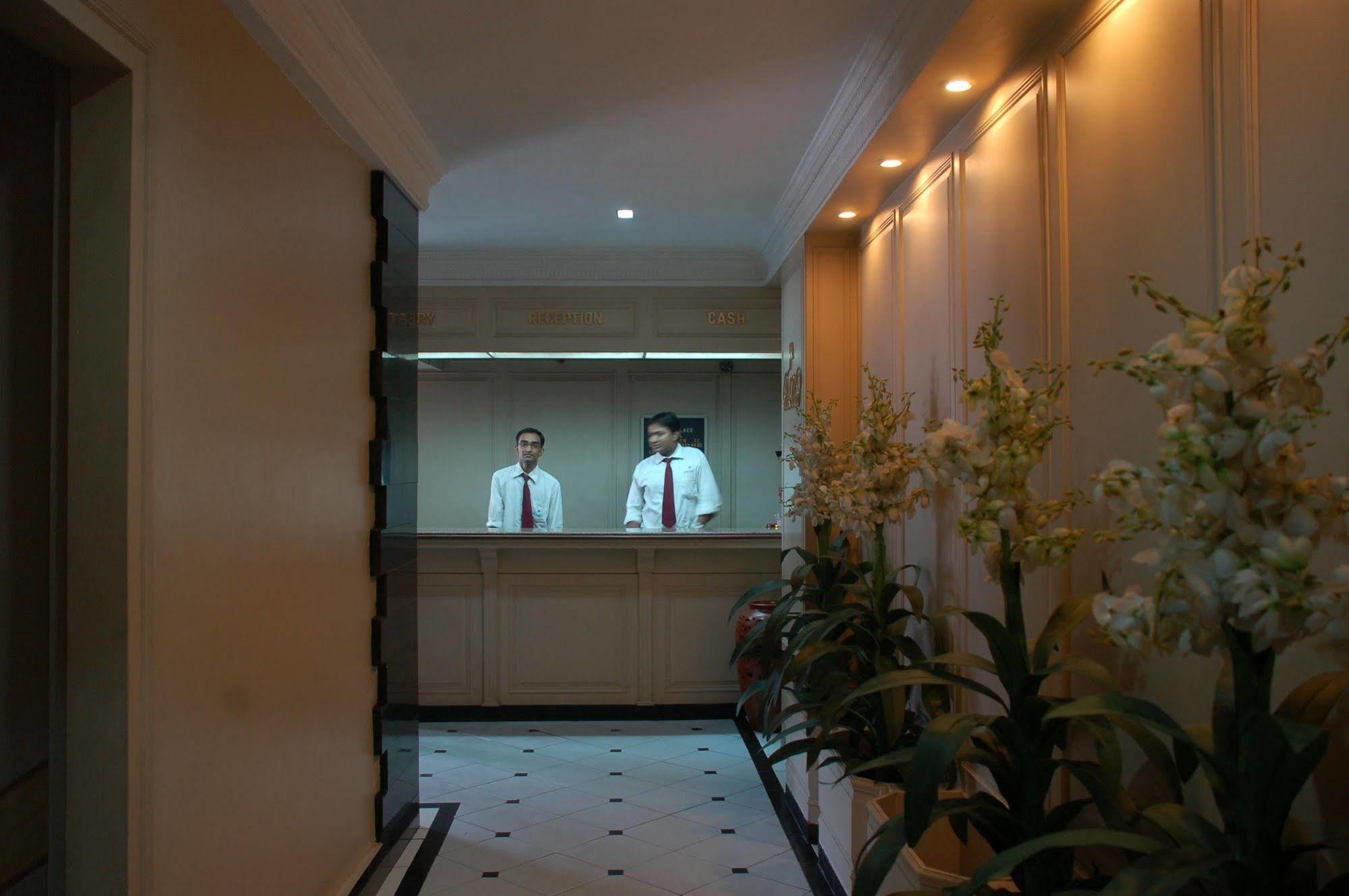 כלכותה Park Palace Hotel מראה חיצוני תמונה