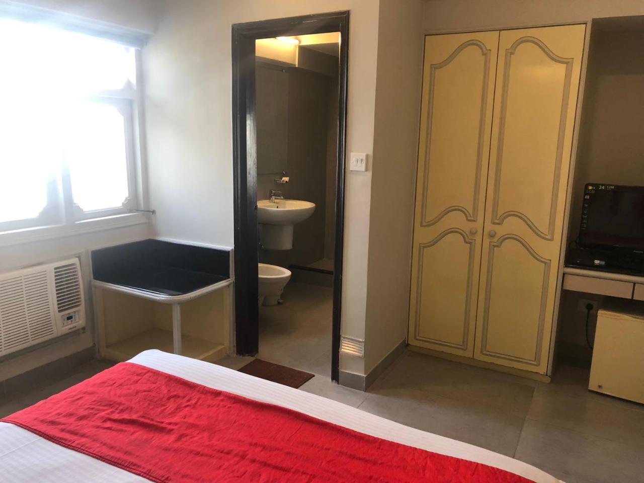כלכותה Park Palace Hotel מראה חיצוני תמונה